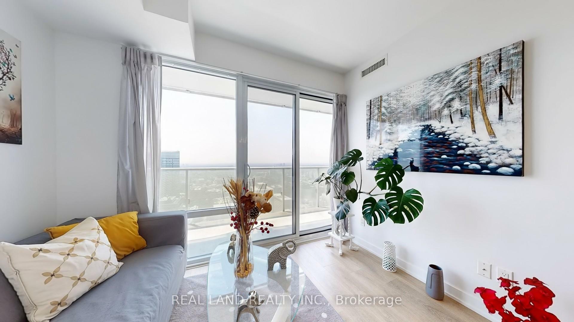 Property Photo: 501 Yonge Street 4901 ON M4Y 0G8