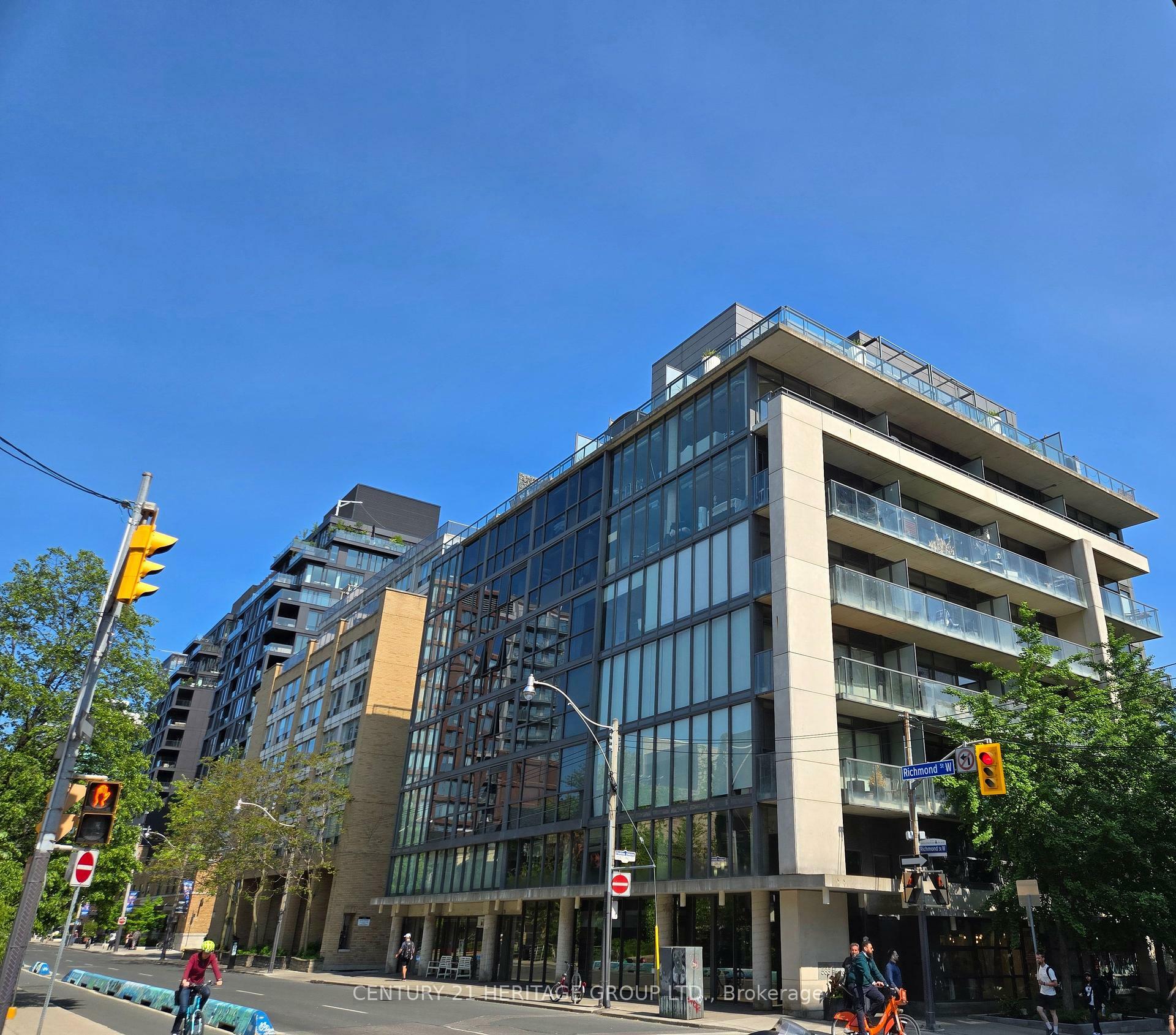 Property Photo: 533 Richmond Street W 201 ON M5V 3Y1