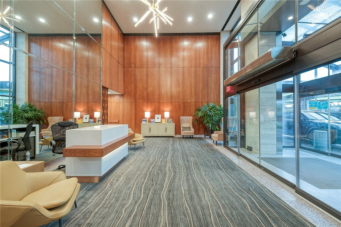 Property Photo: 320 Fort Duquesne Blvd 26N PA 15222