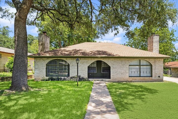 Property Photo: 8514 Dryfield Drive A TX 78758