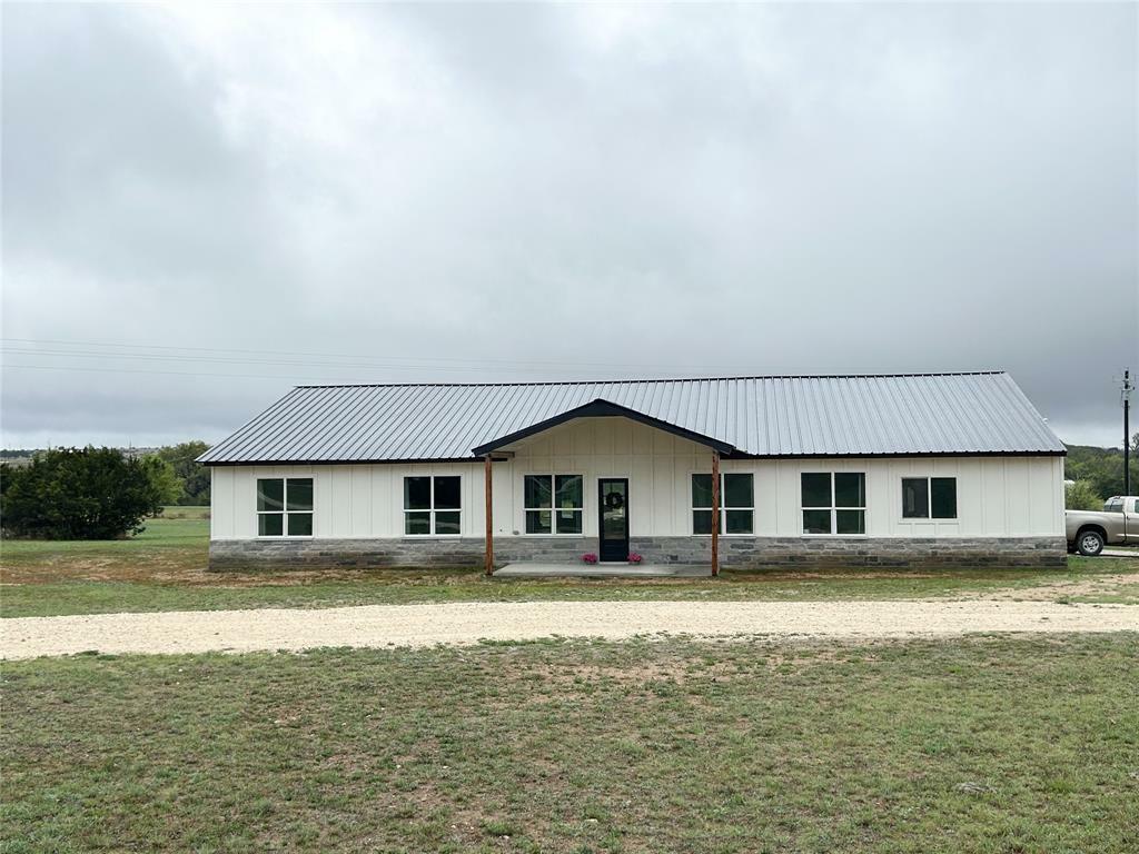 Property Photo: 720 County Road 2337 TX 76550