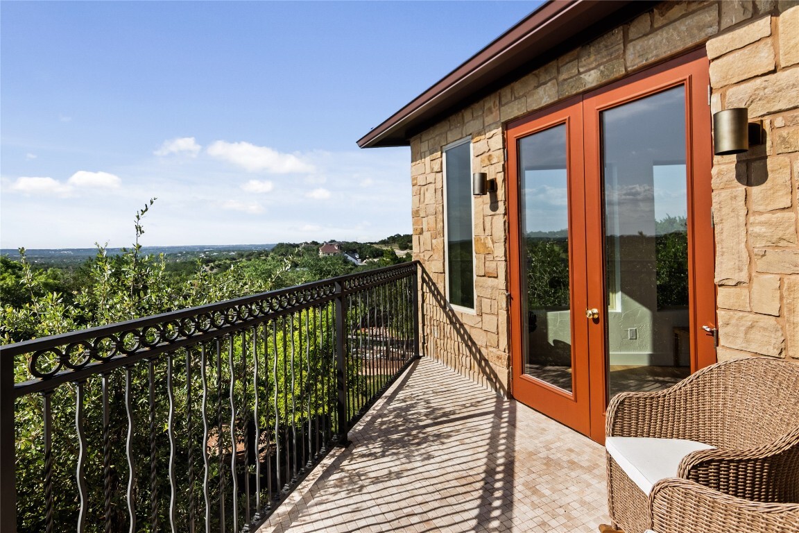 Property Photo:  201 N Canyonwood Drive  TX 78620 