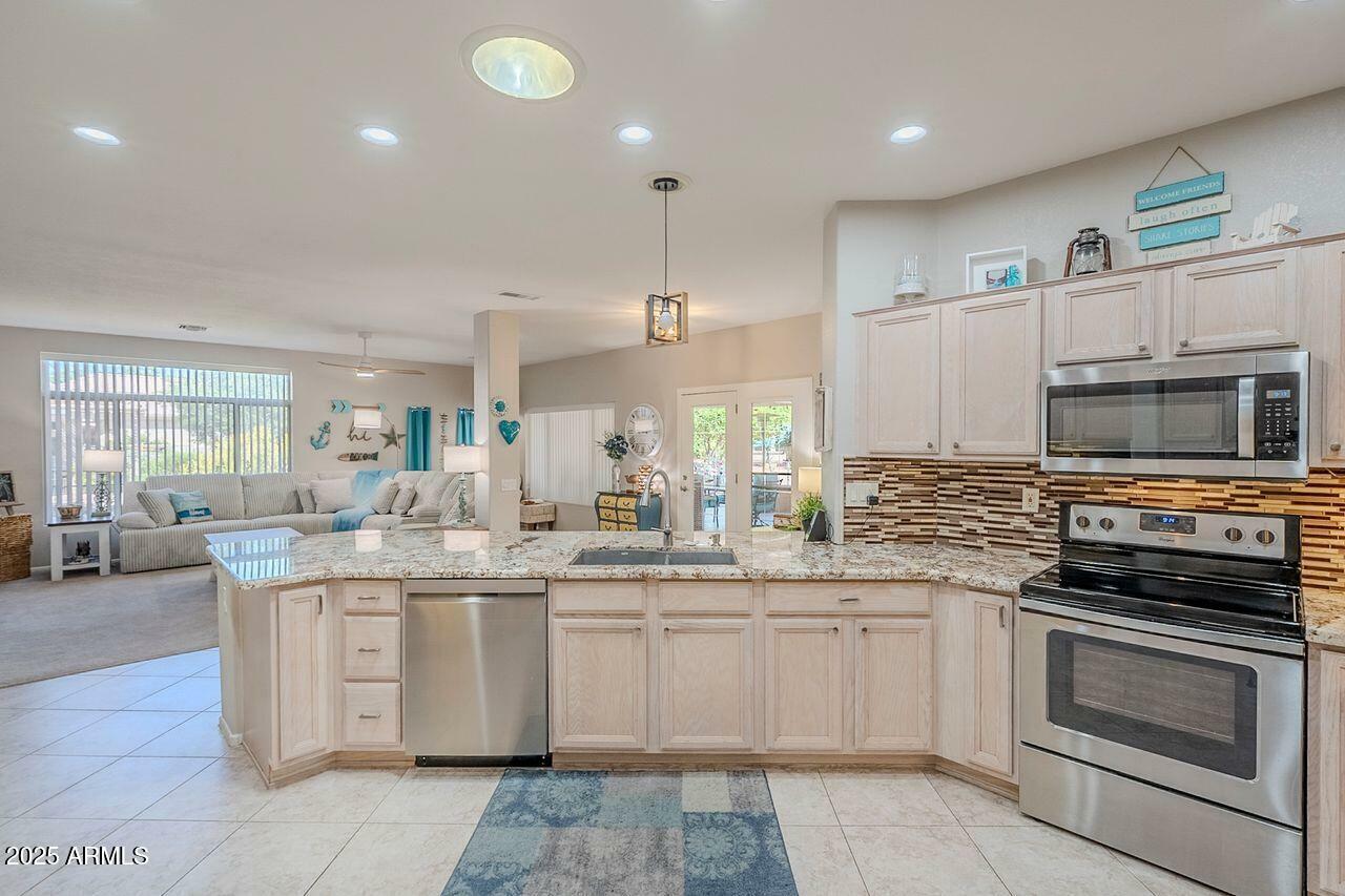 Property Photo:  22614 N Las Brizas Lane  AZ 85375 