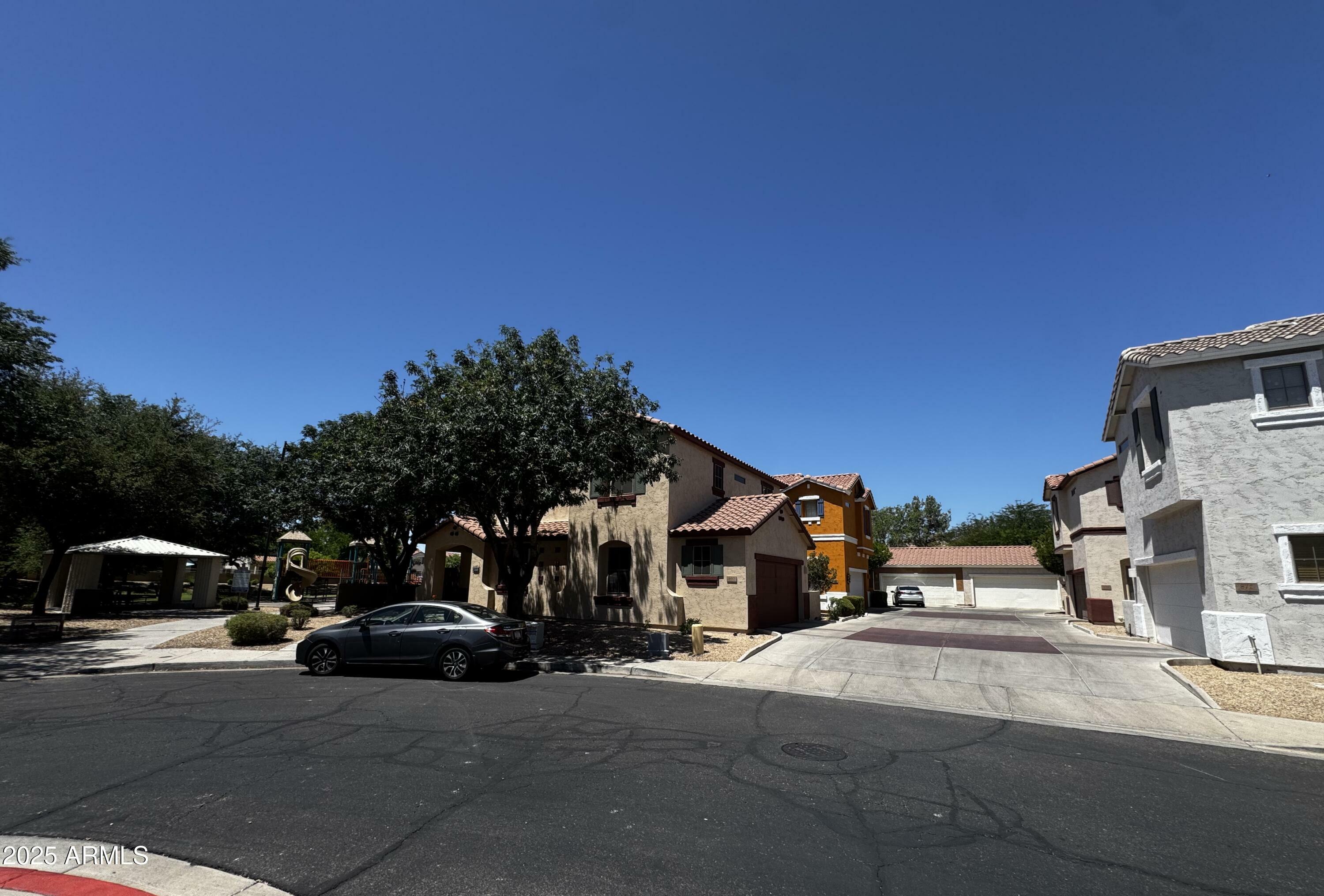 876 S Colonial Drive  Gilbert AZ 85296 photo