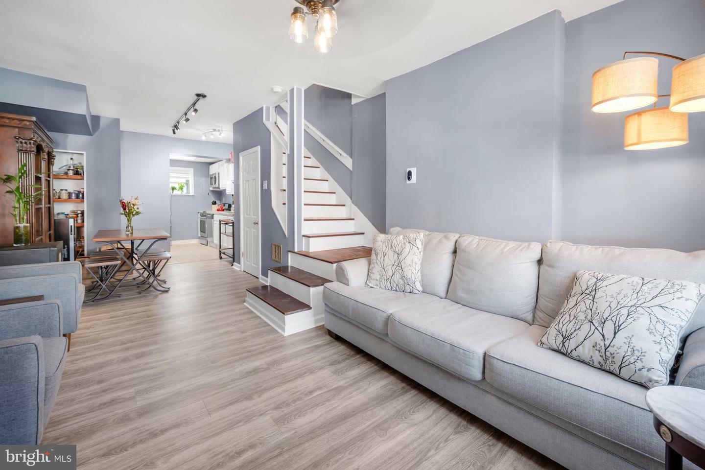 864 Moyer Street  Philadelphia PA 19125 photo
