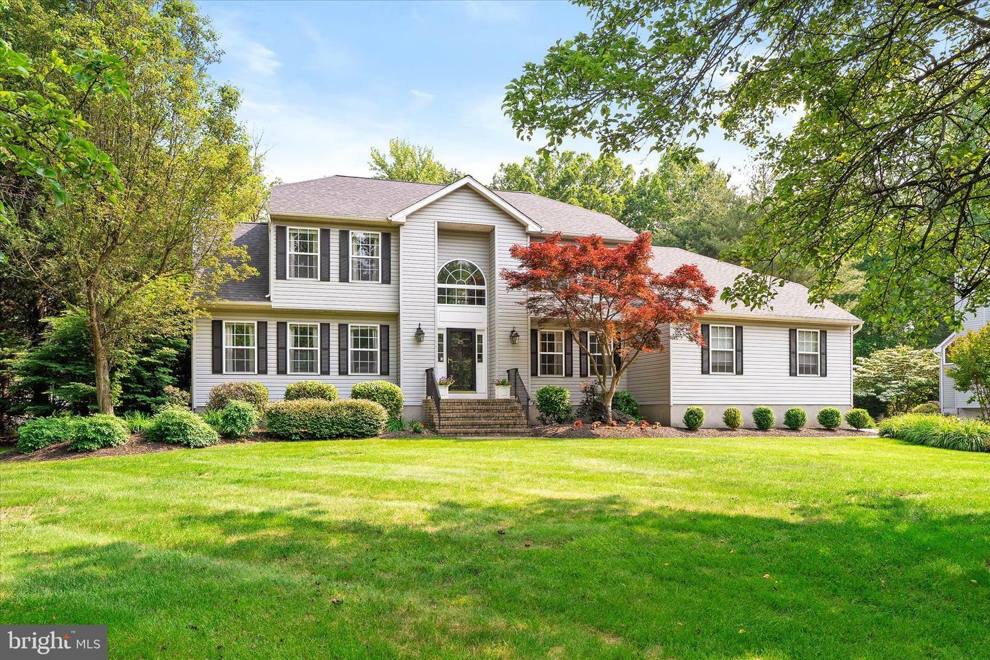 28 Arnold Lane  Robbinsville NJ 08691 photo