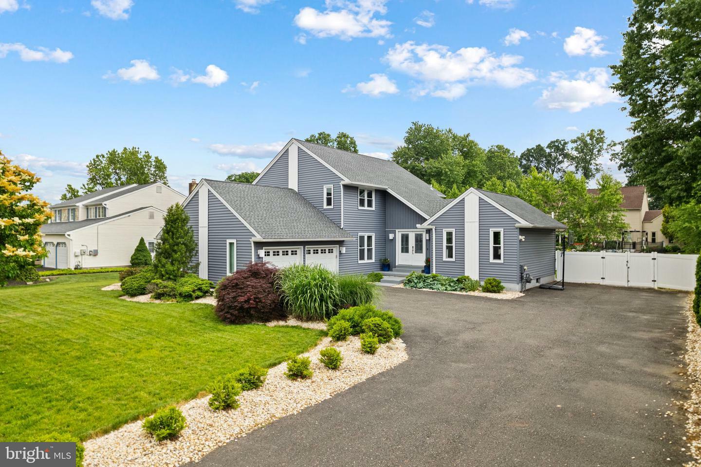 Property Photo: 629 Teich PA 19067