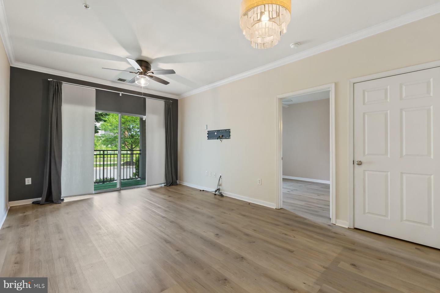 Property Photo: 12945 Centre Park Circle 114 VA 20171