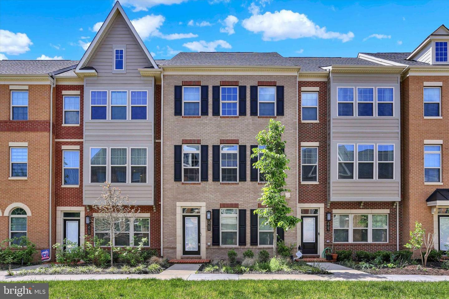 Property Photo: 3755 Mayors Way VA 22030