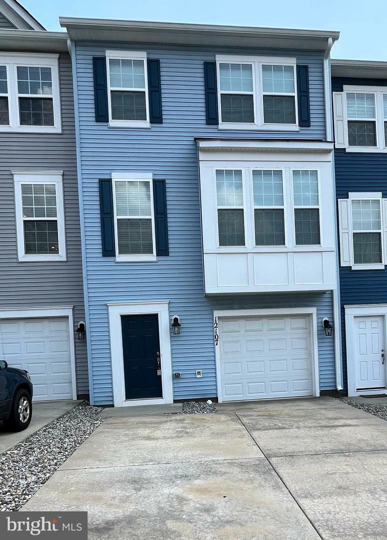 Property Photo: 12107 Bowling Farm Court VA 22407