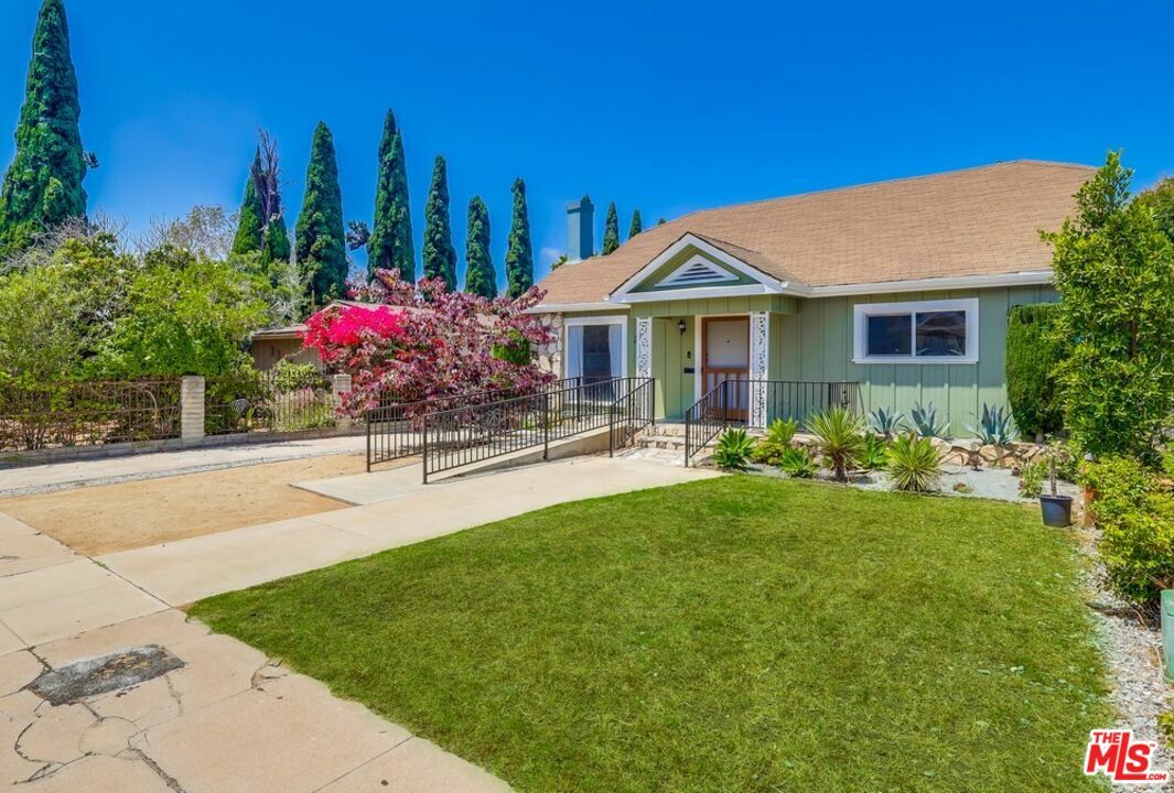 Property Photo: 2311 11th Ave CA 90018