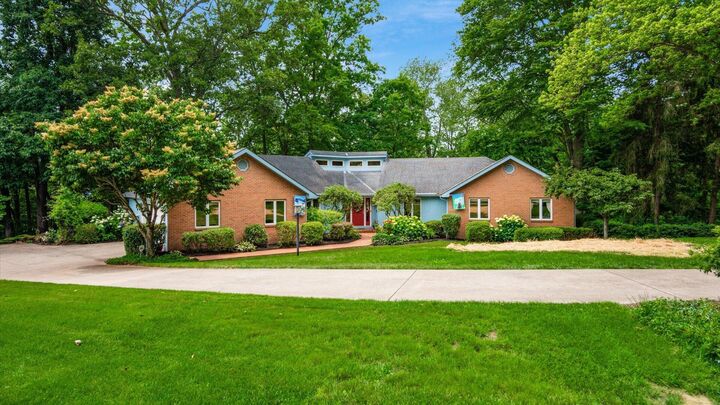 1801 Pleasantview NE Drive  Lancaster OH 43130 photo