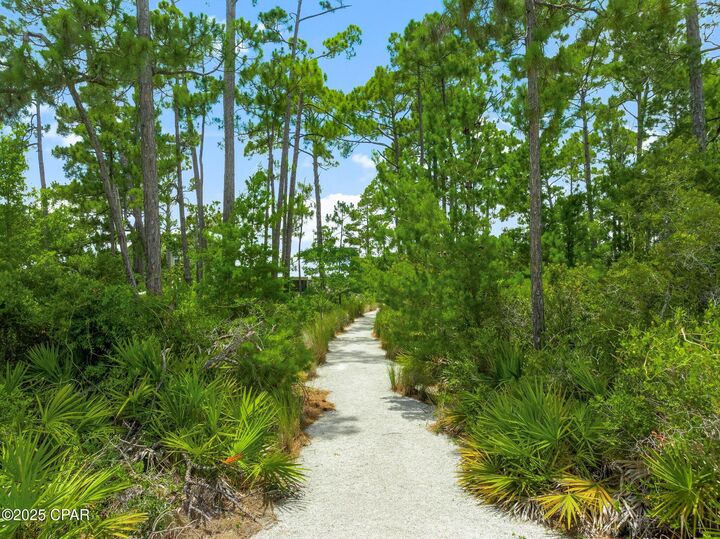 Property Photo:  5226 Kingston Circle  FL 32408 