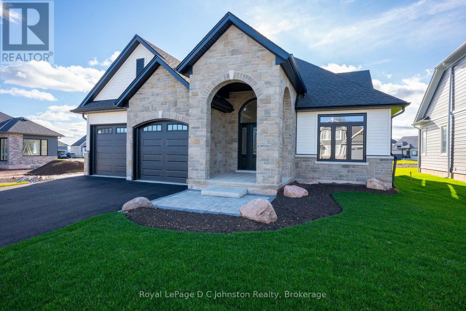 Property Photo: 546 Algonquin Trail ON N0H 1S0