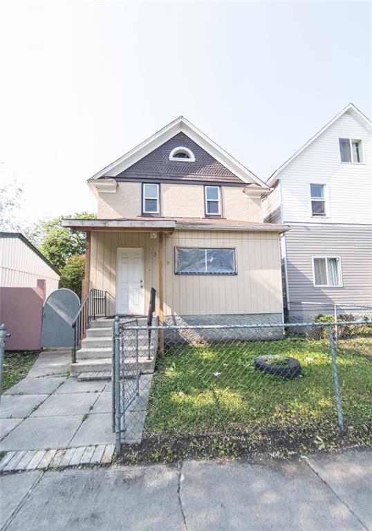 Property Photo:  356 Pritchard Avenue  MB R2W 2J6 