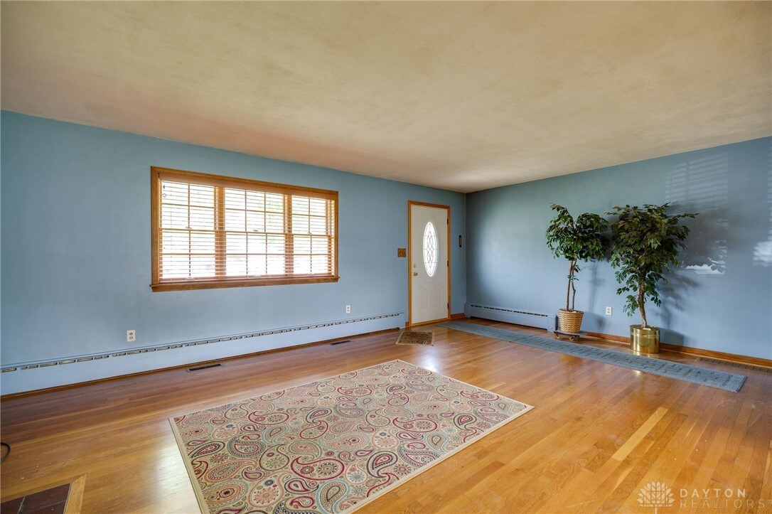 Property Photo: 6062 10th Avenue OH 45342