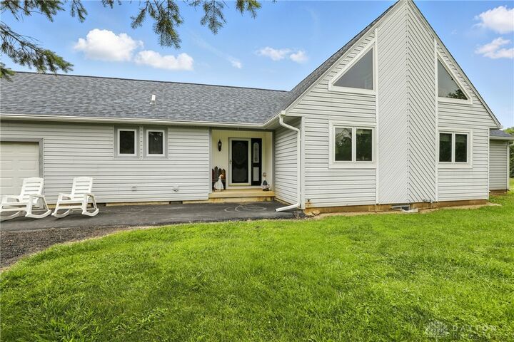 Property Photo: 15600 Dechant Road OH 45325