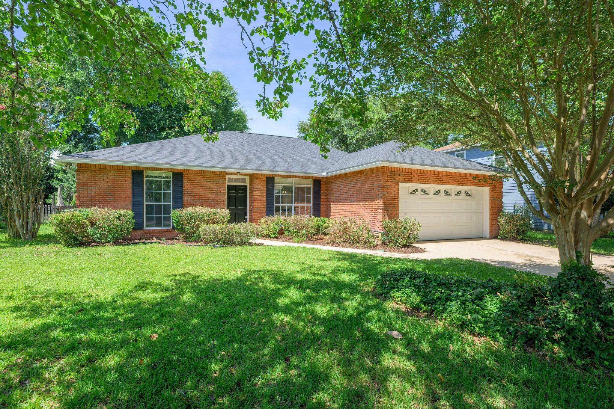 Property Photo: 4321 Hidden Lakes Drive FL 32578