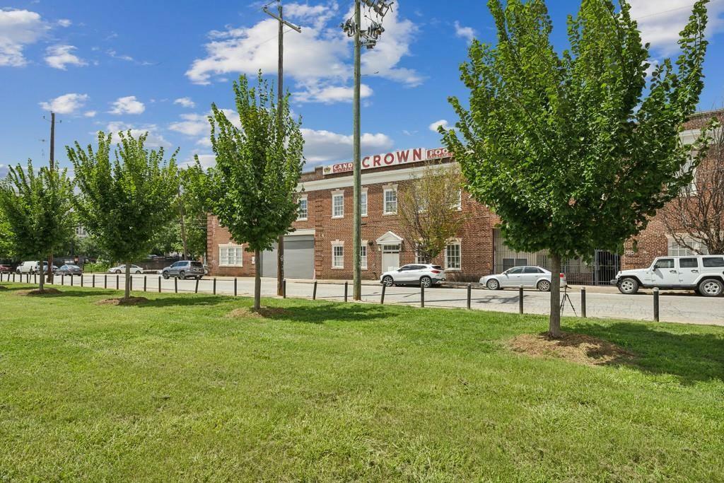 Property Photo: 320 Martin Luther King Jr Drive SE 9 GA 30312