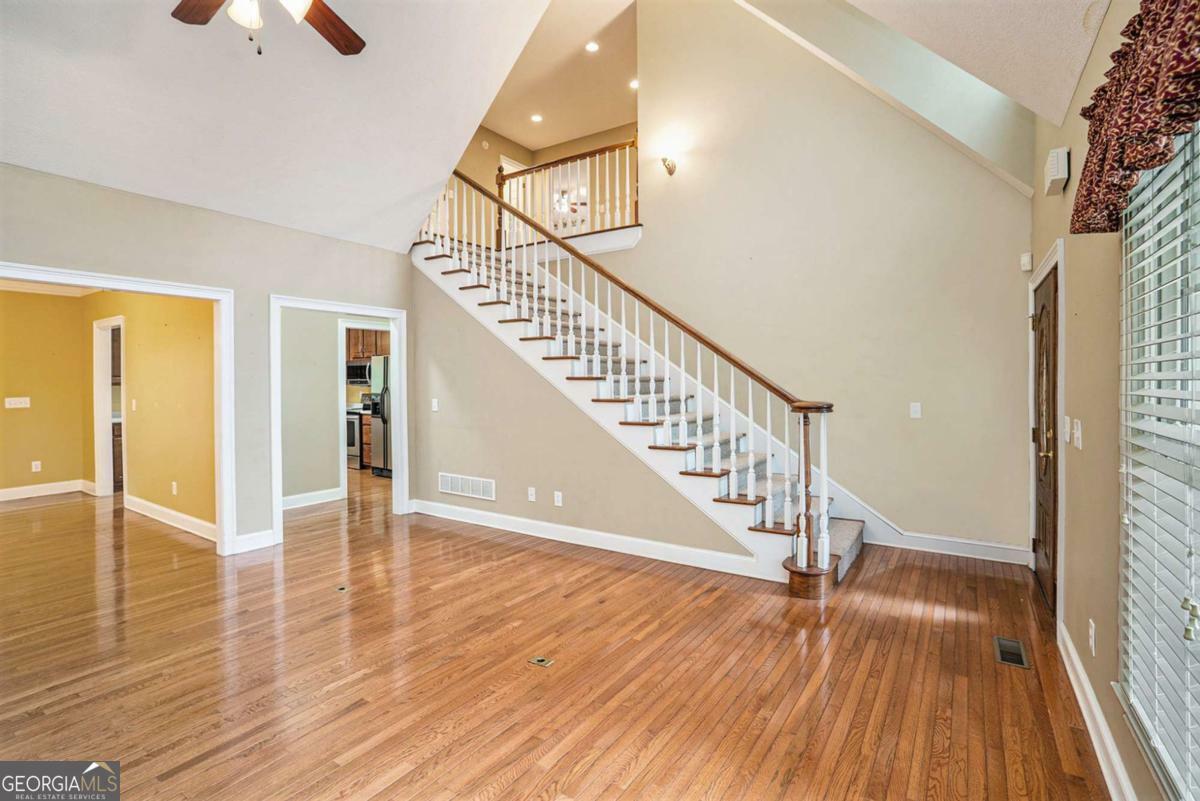 Property Photo: 220 Oak Ridge Lane GA 30536