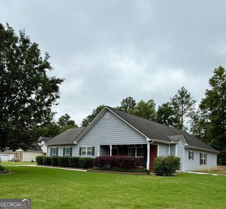 Property Photo:  1013 Navaho Trail  GA 30655 