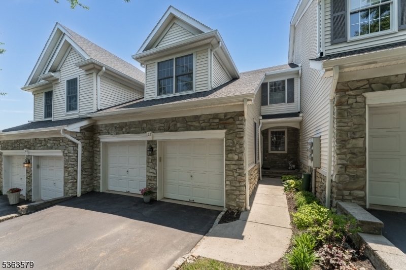 22 La Costa Drive  Clinton Twp. NJ 08801 photo