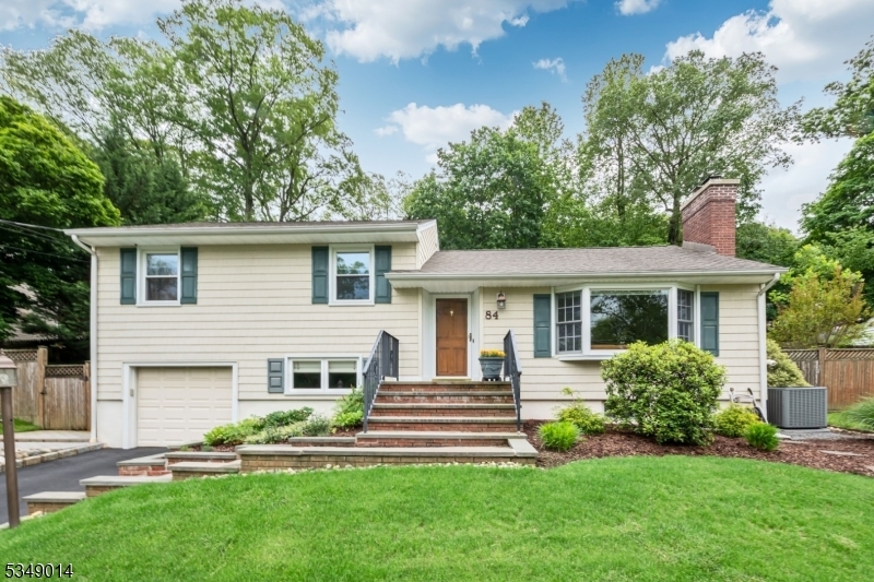 Property Photo: 84 Burnham Pkwy NJ 07960