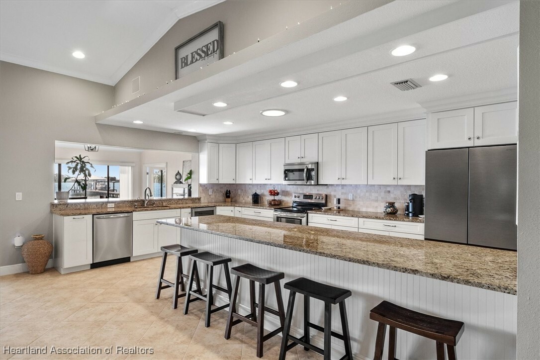 Property Photo: 130 Deanna Drive FL 33852