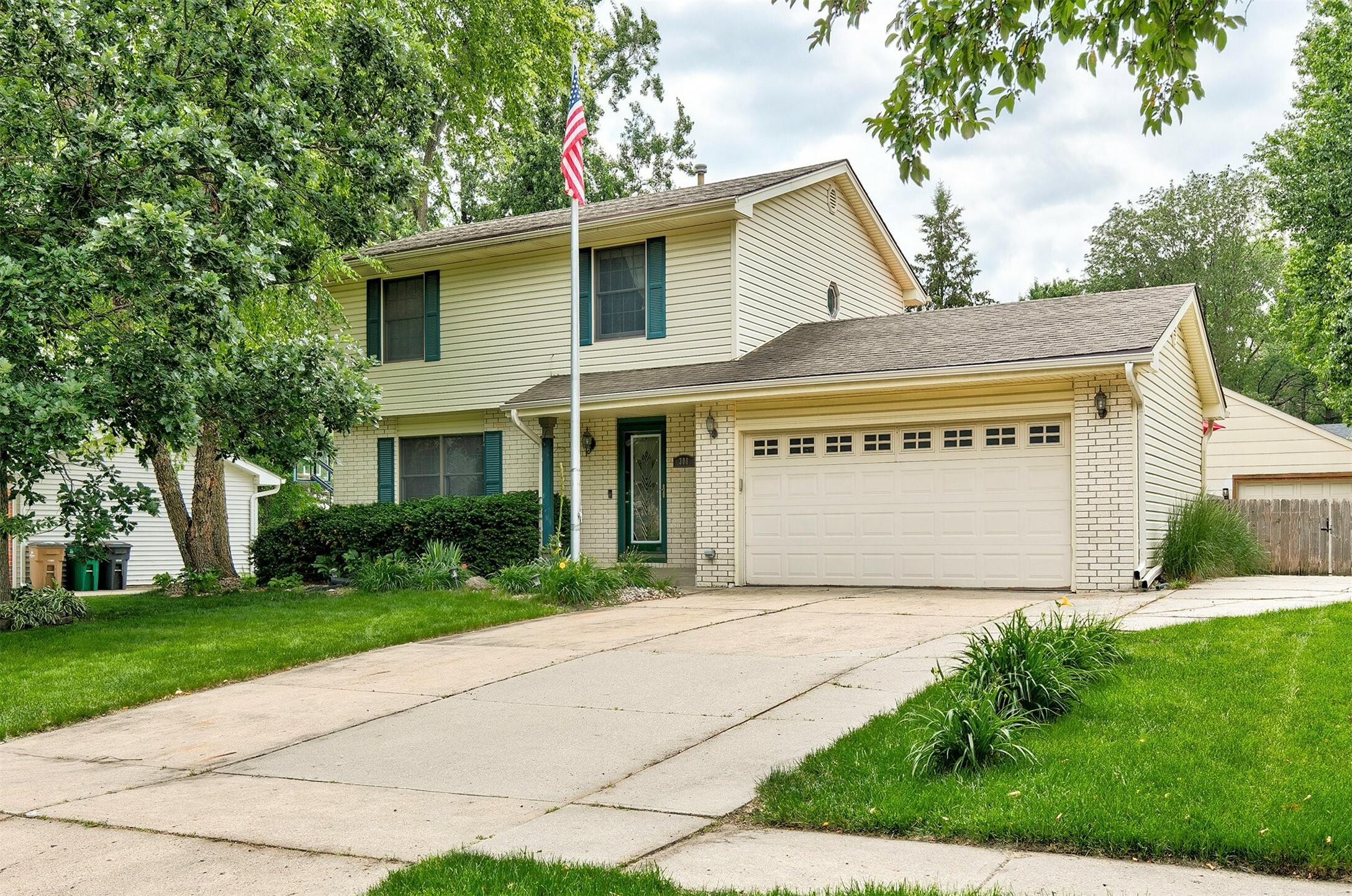 Property Photo: 308 33rd Street IA 50265