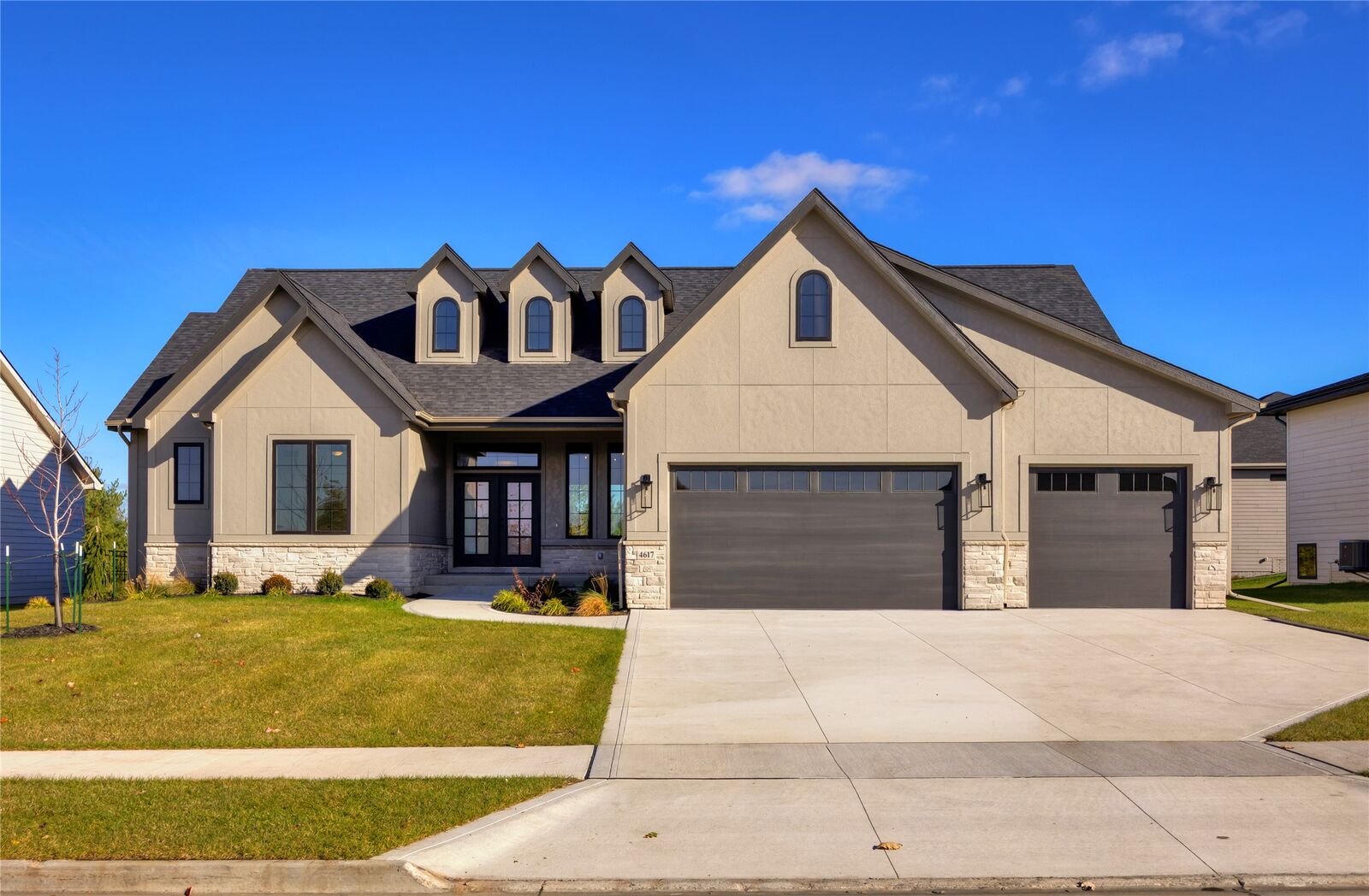 Property Photo:  4617 Centennial Boulevard  IA 50323 