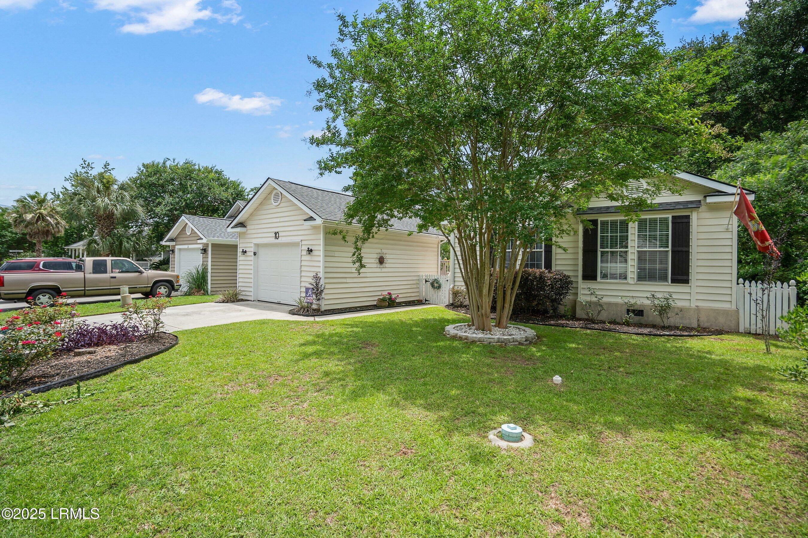 Property Photo: 10 Rockville Way SC 29902