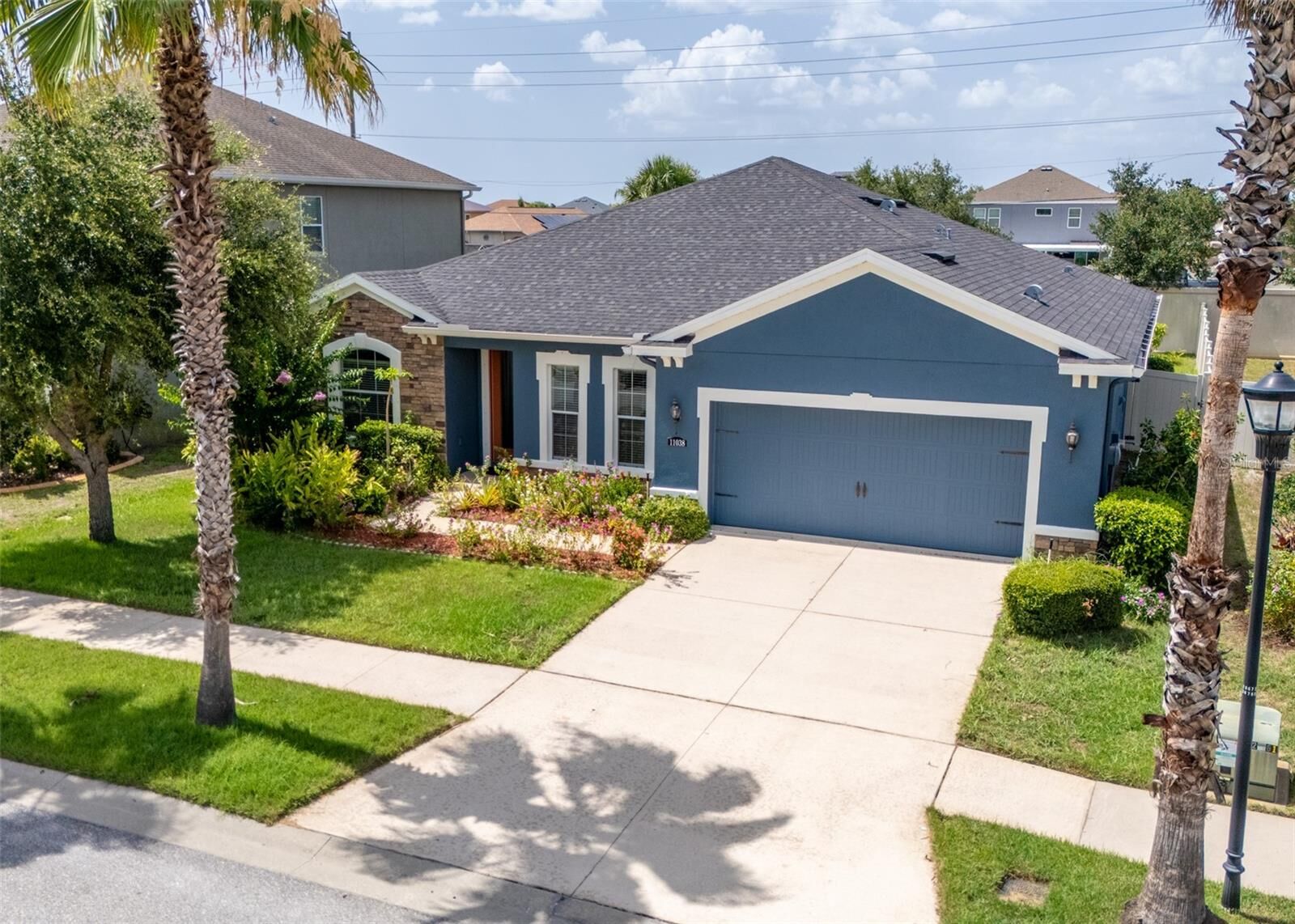 Property Photo:  11038 Spring Point Circle  FL 33579 