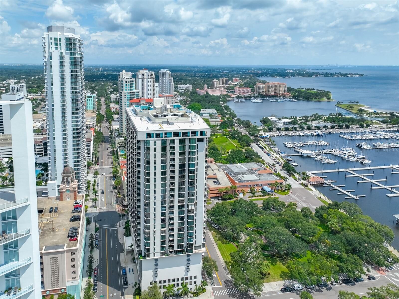 Property Photo: 1 Beach Drive SE 811 FL 33701
