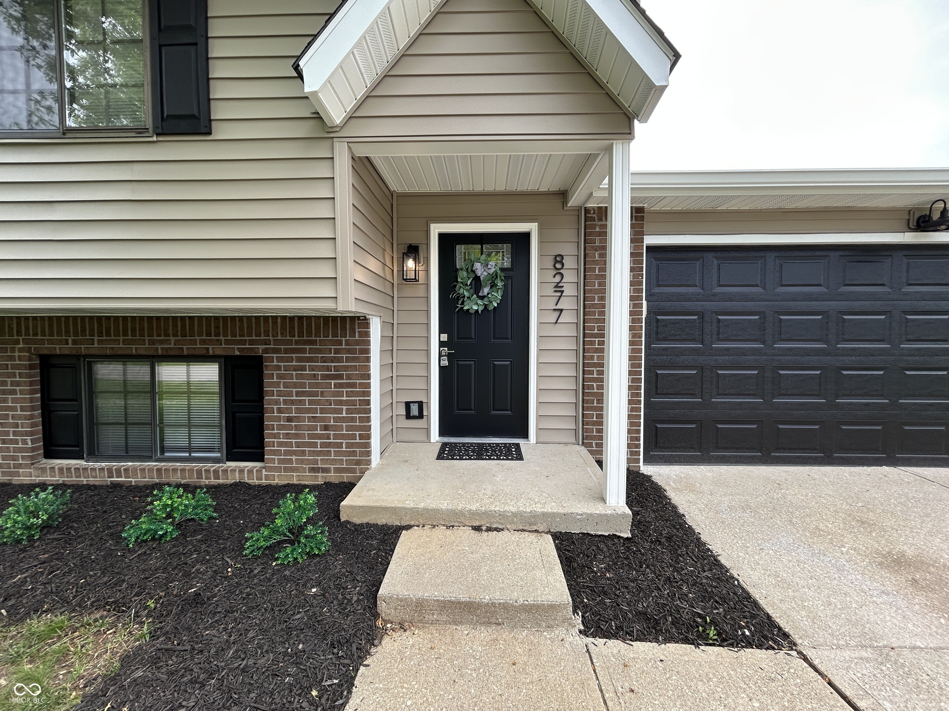 Property Photo: 8277 N Waterford Drive IN 47201