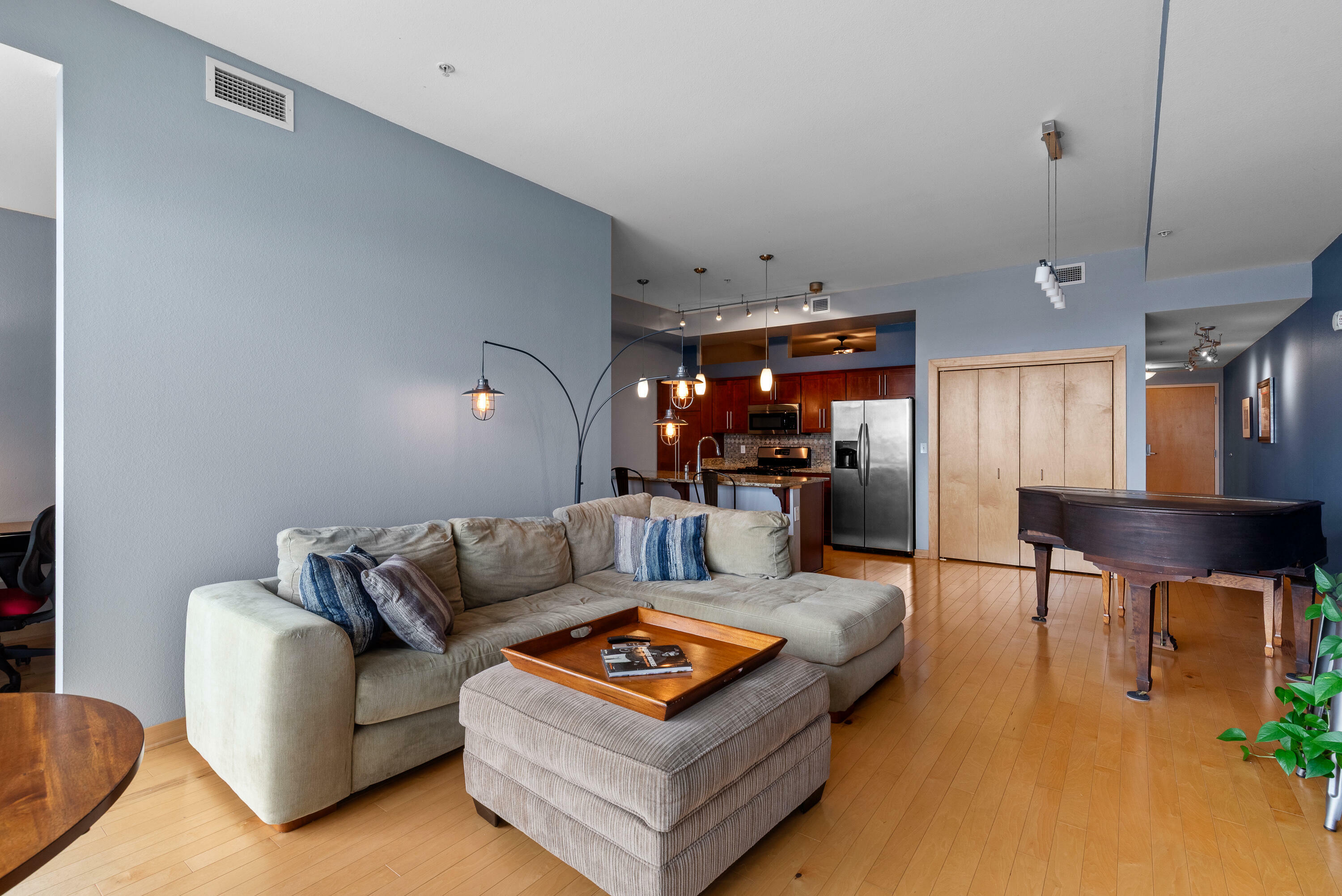 Property Photo: 106 W Seeboth St 702 WI 53204