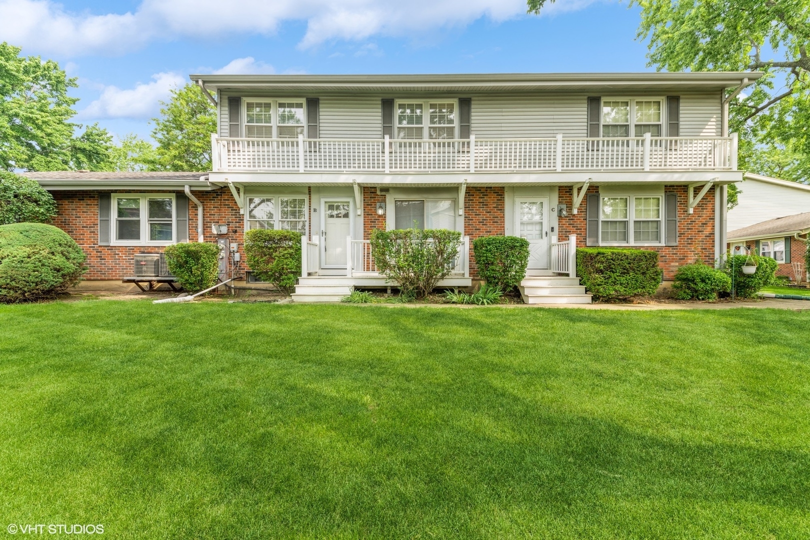 Property Photo: 311 Milton Court B IL 60108
