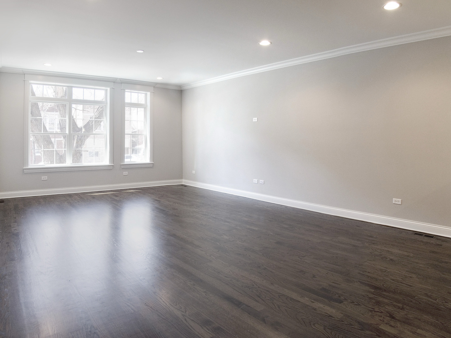 Property Photo: 4113 N Western Avenue 2 IL 60618