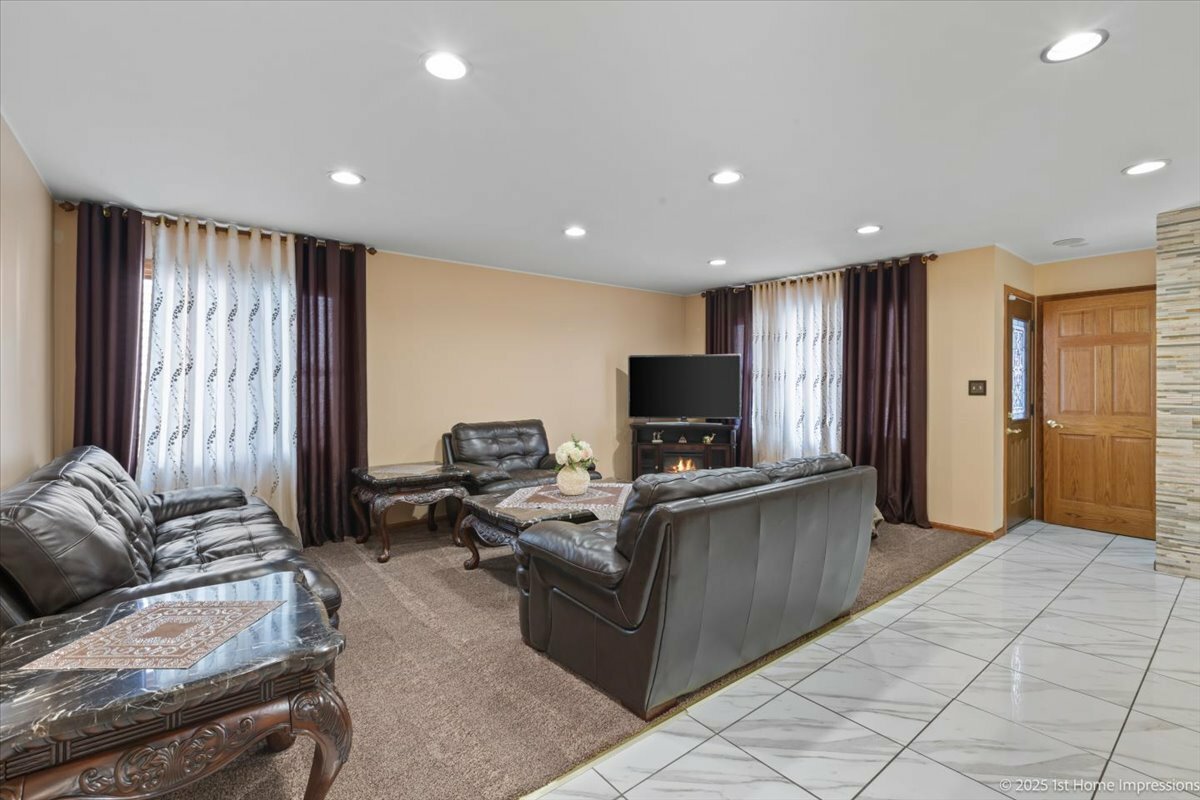 Property Photo:  5316 W Mint Julip Drive  IL 60803 