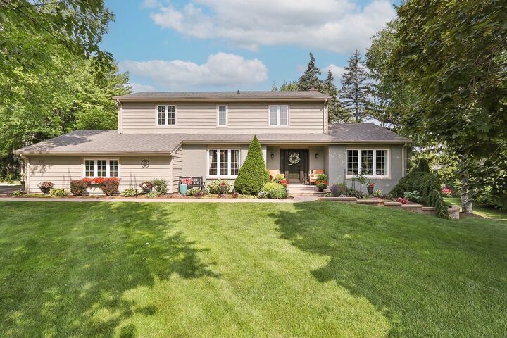 110 Tudor Drive  Barrington IL 60010 photo