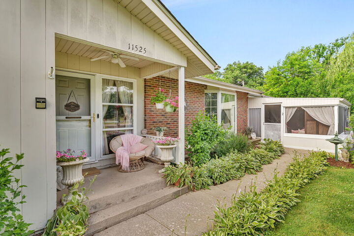 Property Photo: 11525 Edgewood Drive IL 60448