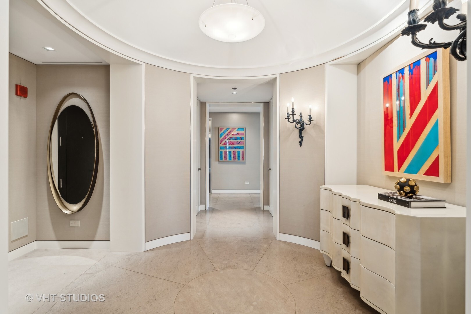 Property Photo: 11 E Walton Street 4902 IL 60611