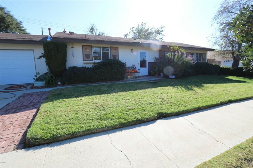 Property Photo:  1890 Hamilton Street  CA 93065 