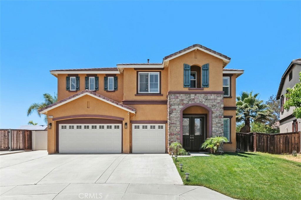 Property Photo:  40418 Hannah Way  CA 92563 