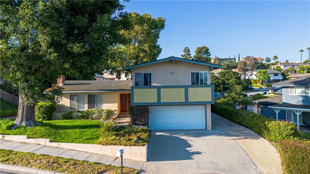 Property Photo:  4296 Avenida Amelgado  CA 91360 
