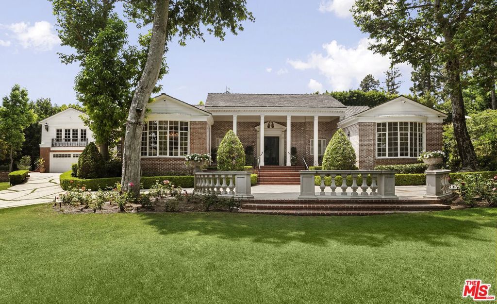 Property Photo:  1001 N Crescent Drive  CA 90210 