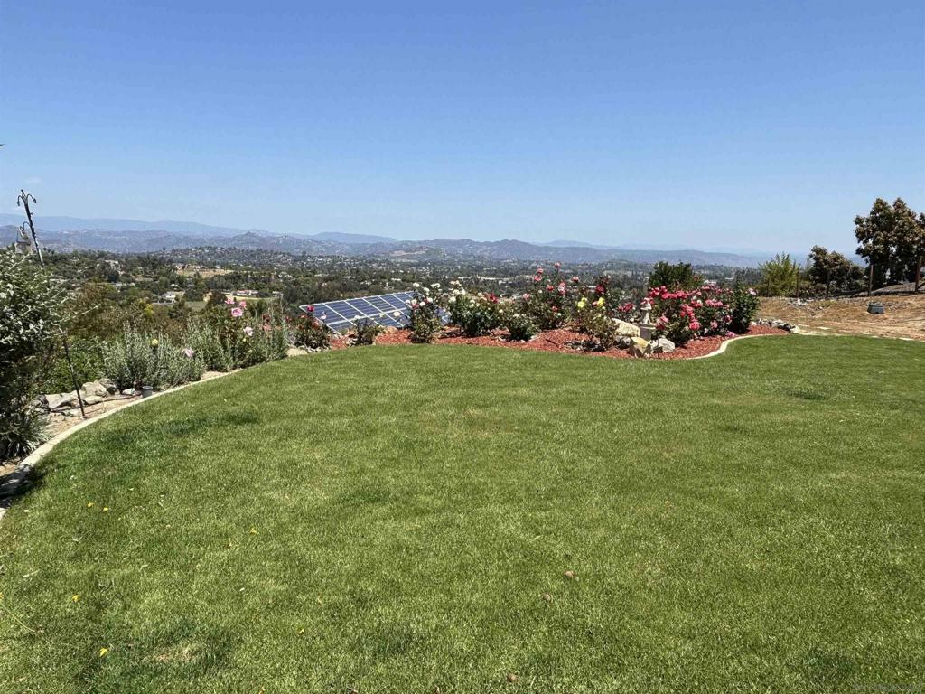 Property Photo: 1373 Stoneridge Circle CA 92029