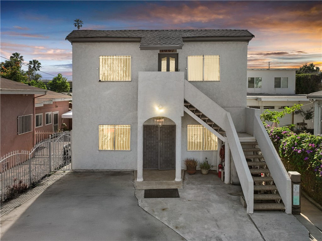 Property Photo: 1067 N Wilton Place CA 90038