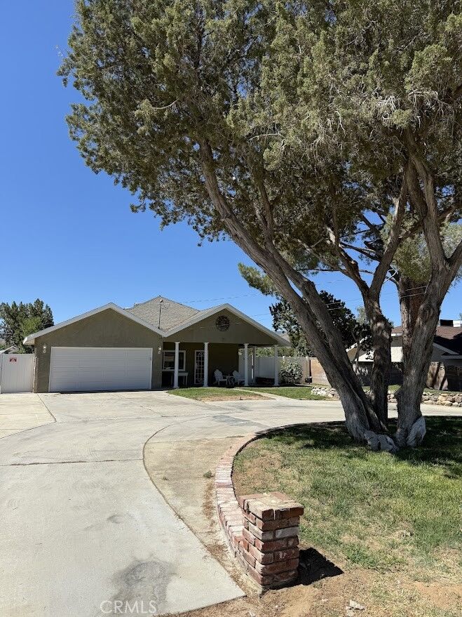 Property Photo:  4230 W Avenue L2  CA 93536 