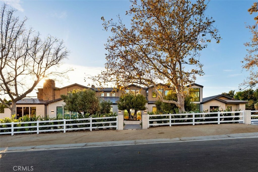 25151 Jim Bridger Road  Hidden Hills CA 91302 photo