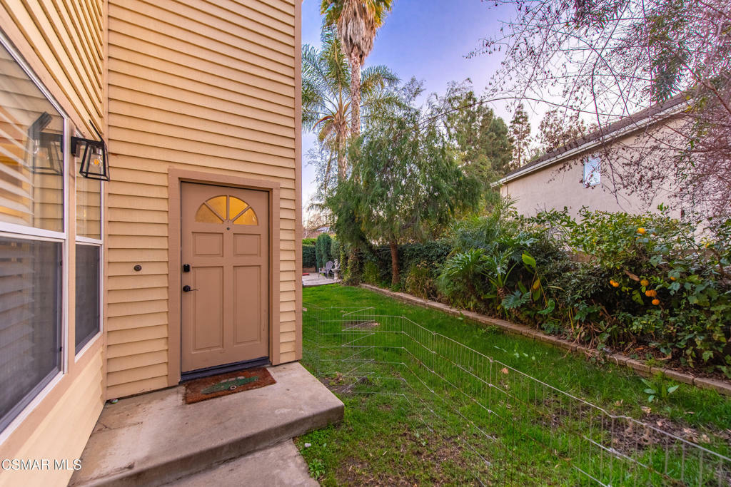 Property Photo:  12440 Alderglen Street  CA 93021 